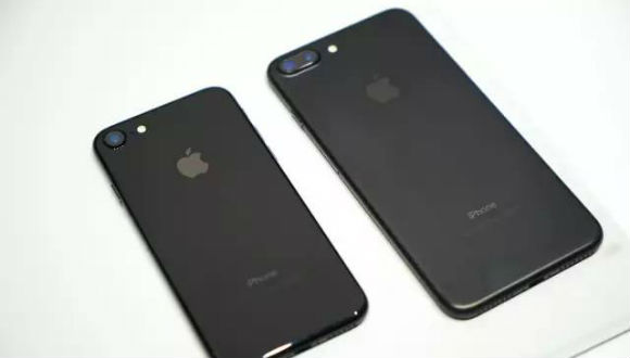 【爱范儿】我们上手了iPhone 7 发现亮点其实不在手机上(图4)