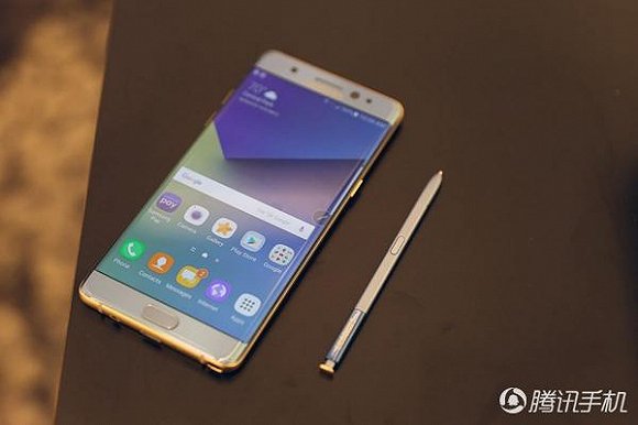 【腾讯科技】三星Note 7上手：跳级生也弯了 且弯得很彻底(图3)